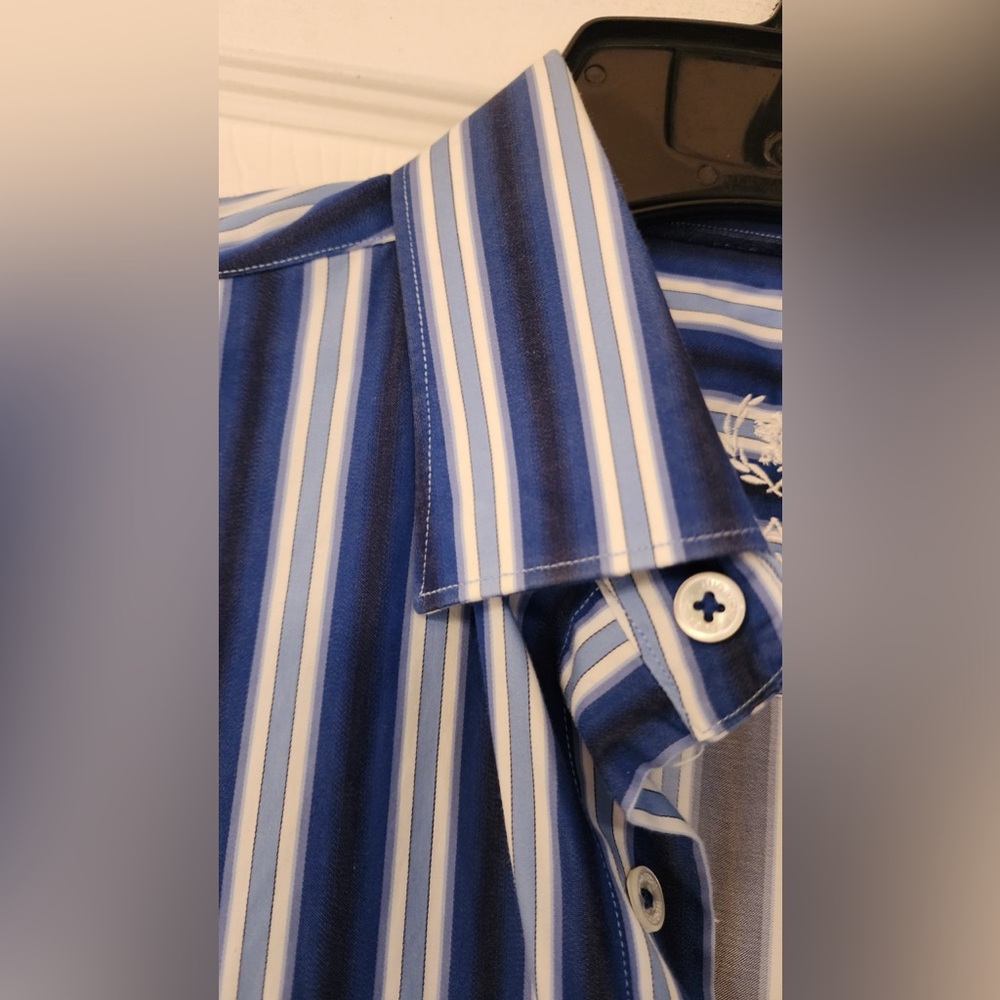 Bugatchi Uomo Shaped Fit Blue & White Stripe Men’s Buttom Down Size Medium - Picture 6 of 13